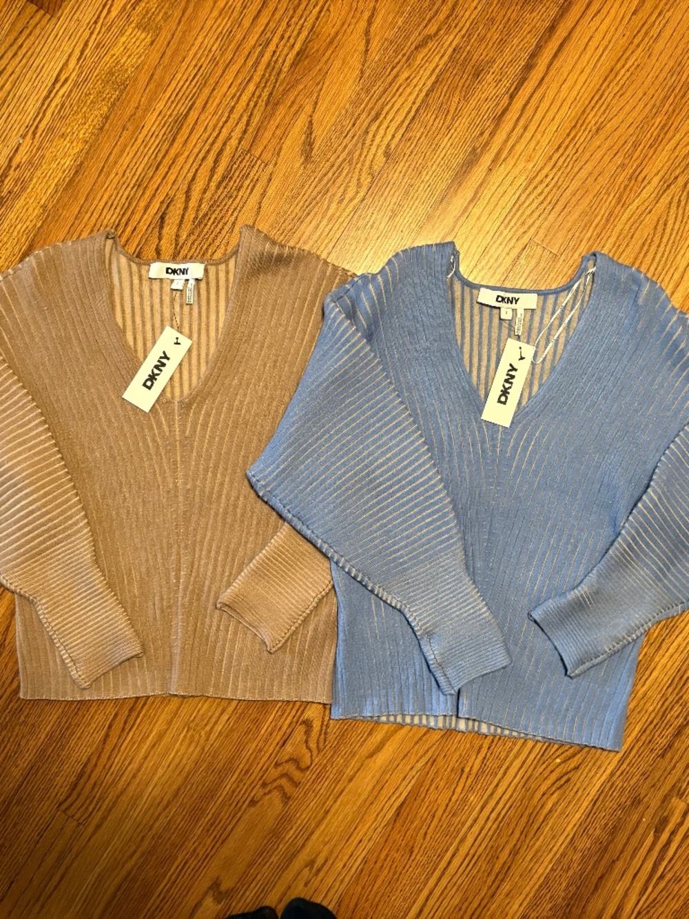 NWT DKNY Ribbed V-Neck Sweater Bundle Blue and Beige Size Small